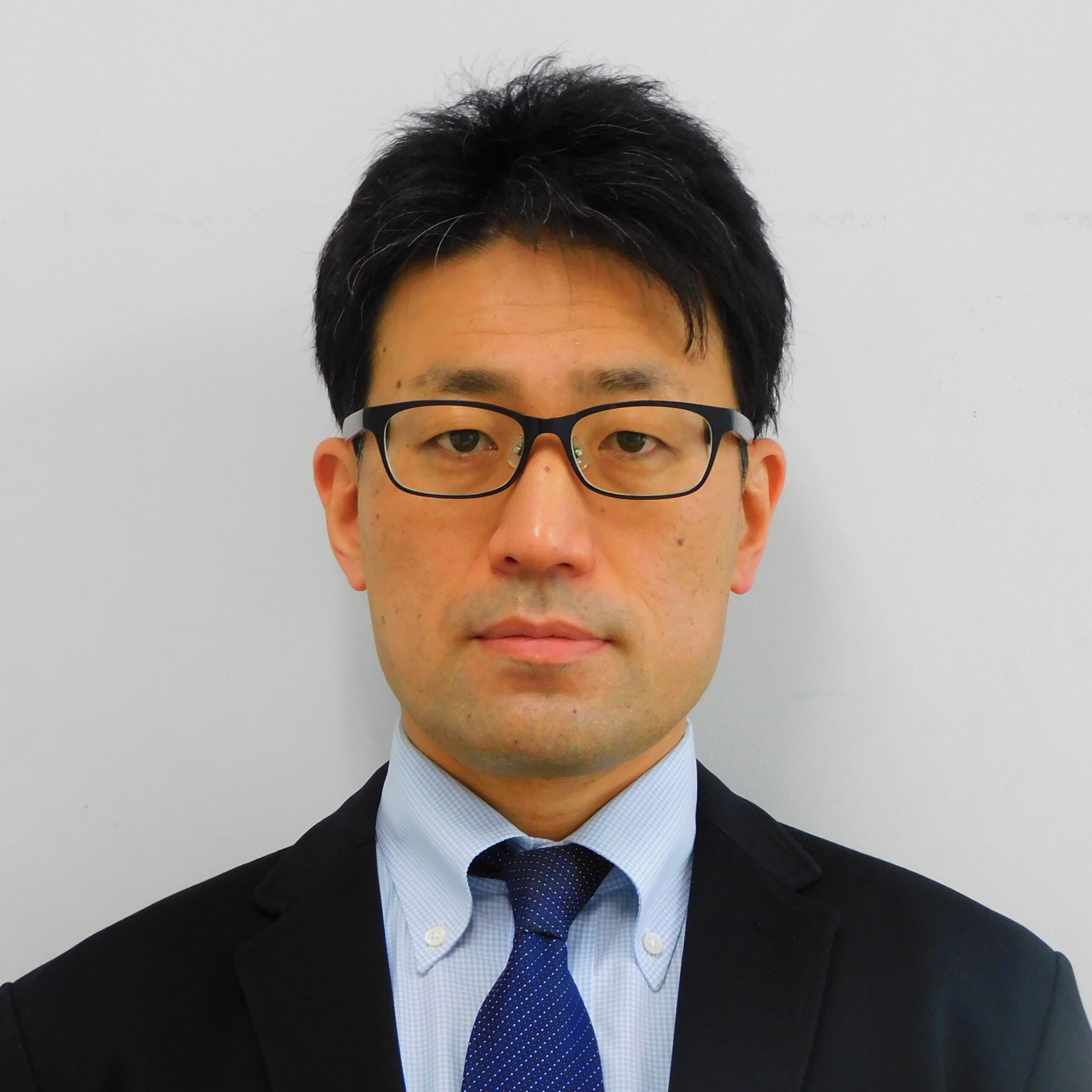 井手 勲 氏